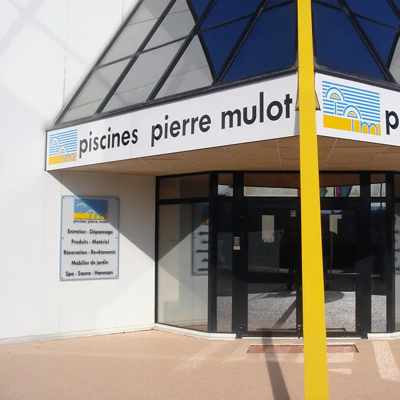 Habillage façade magasin à Mazan